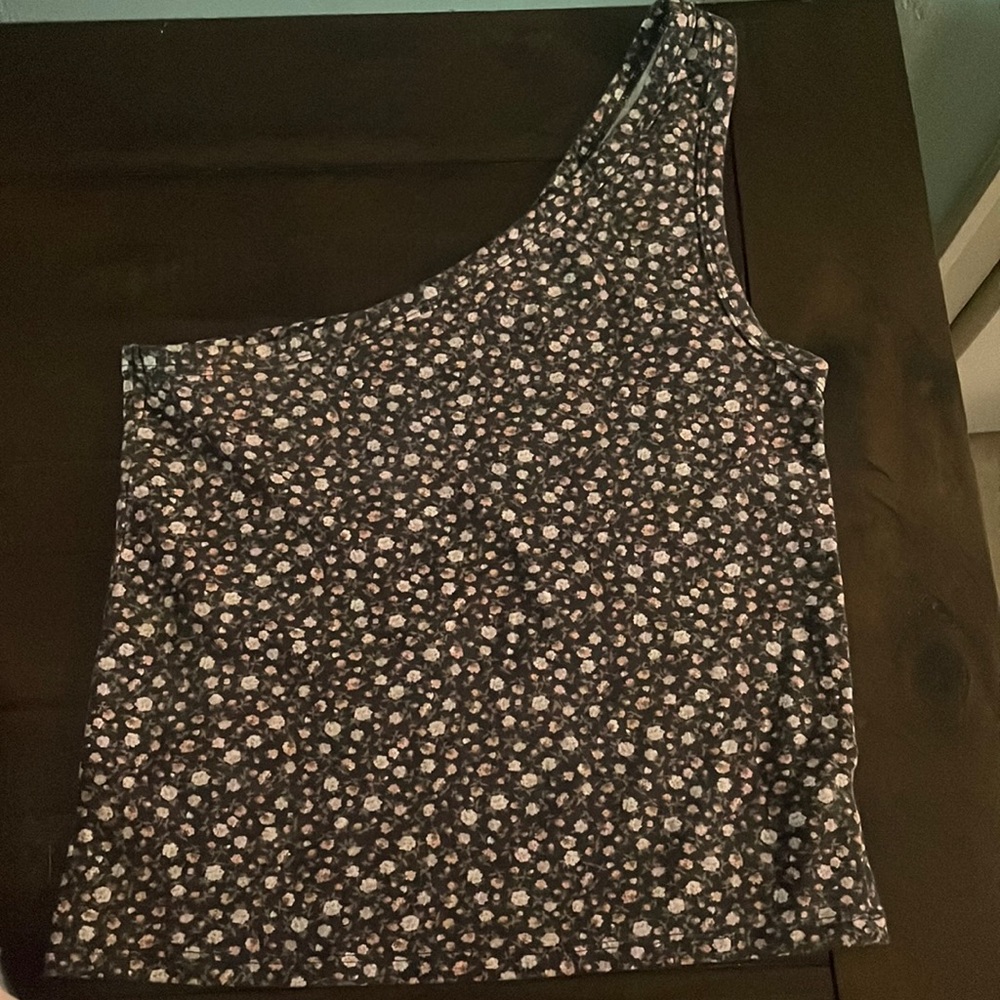 American Eagle one shoulder floral tank